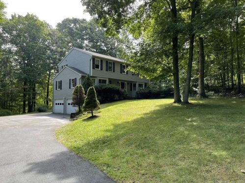 51 Toddy Hill Rd, Sandy Hook, CT 06482-1353