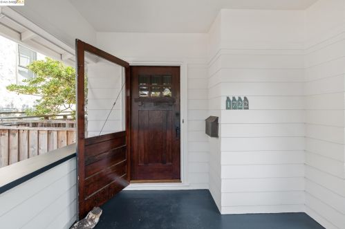 1722 Virginia St, Berkeley, CA 94703-1323