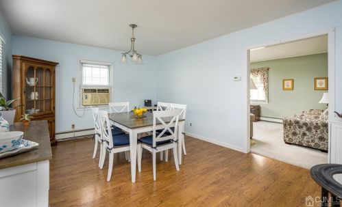39 Hillcrest Ave, Edison, NJ 08817-3758