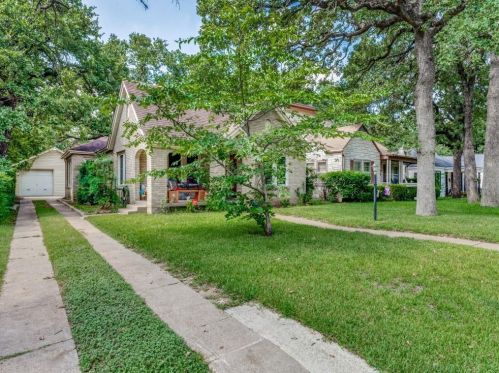 2324 Lotus Ave, Fort Worth TX  76111-1645 exterior