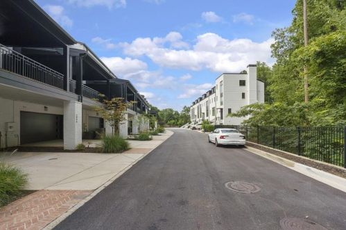 2996 Hermance Dr, Atlanta GA  30319-2735 exterior