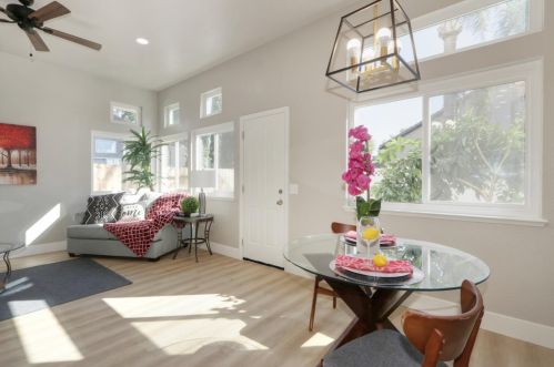 8539 Sun Sprite Ct, Elk Grove CA  95624-3809 exterior