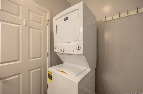 6 Mount Pleasant St, Derby CT  06418-2043 exterior