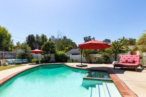 8 Buckskin Ln, Palos Verdes Estates, CA 90274-4205