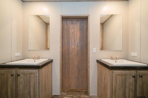 2396 Blocker Rd, Marshall TX 75672-3720 exterior