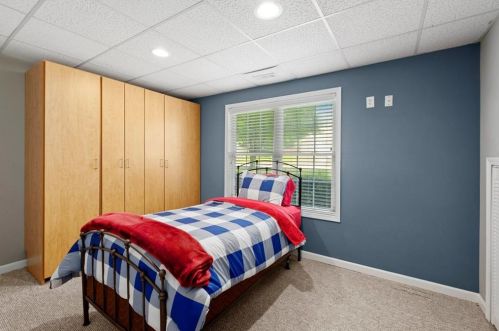110 Eagle Glen Dr, Holly Springs GA  30189-6915 exterior