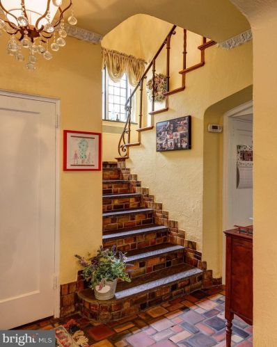 585 Warwick Rd, Haddonfield NJ 08033-3845 exterior