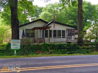 1758 Olive Springs Rd, Marietta, GA 30060-7810