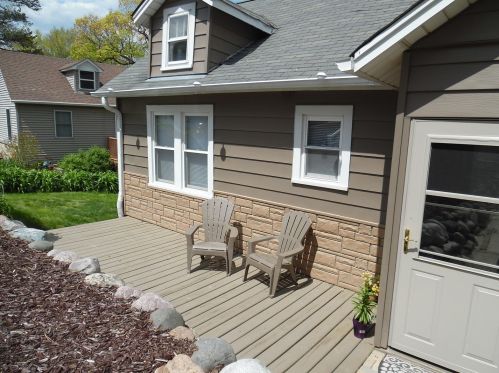 3524 Highland Dr, Island Lake, IL 60042-9531