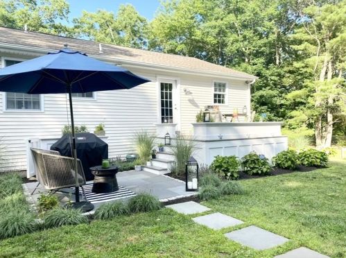 390 Robin Hollow Rd, West Greenwich, RI 02817-2142
