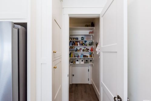 379 Sarah St, Providence UT 84332-9637 exterior