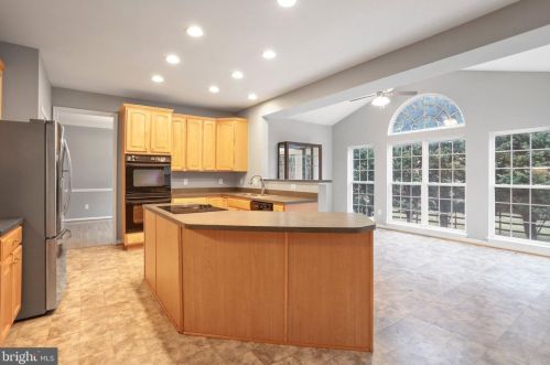 49 Pebble Beach Cir, Charles Town WV  25414-4061 exterior