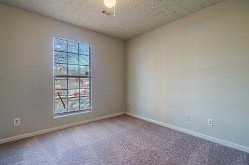 3141 Brk Holw Dr, Rex GA 30273-2422 exterior