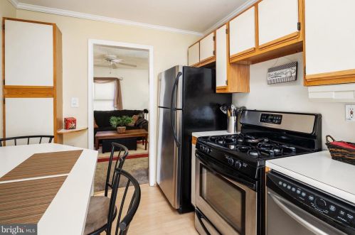 216 Churchill Ave, Trenton NJ 08610-3504 exterior