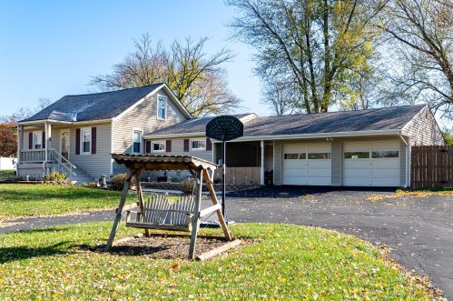 346 Hampton Rd, Springfield, OH 45504-3102