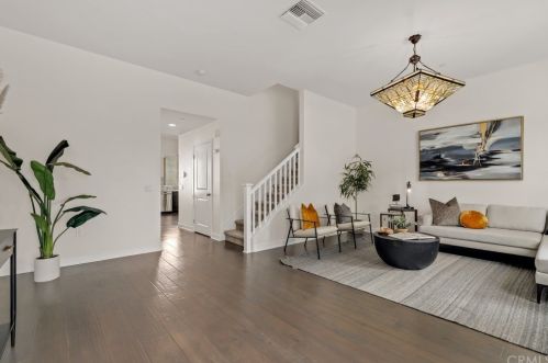 806 Santa Ana Blvd, Santa Ana CA 92701-3962 exterior