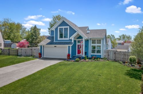 75 Foxboro Ln, Gurnee, IL 60031-4456