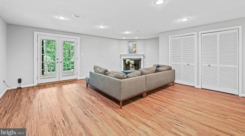11760 Great Owl Cir, Herndon VA  20194-1169 exterior