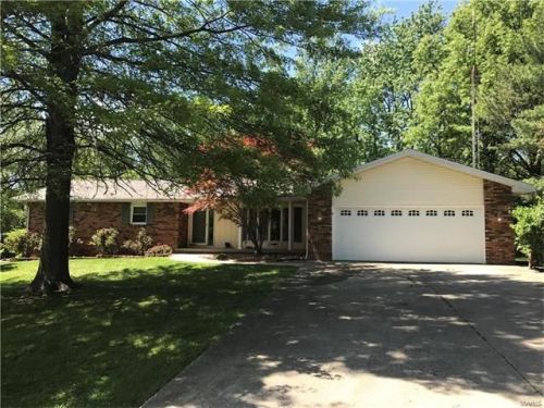 2209 Kim Dr, Pittsburg, IL 62471-3605