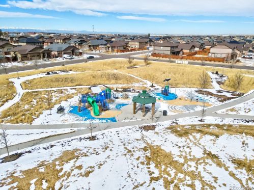 166 Kewaunee Way, Aurora CO 80016-4327 exterior