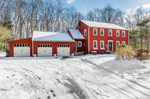 55 West St, Hebron, CT 06248-1254