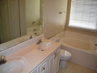 295 Pheasant Hill Dr, Duncan SC  29334-8822 exterior