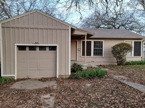 4433 Cockrell Ave, Fort Worth TX  76133-1113 exterior