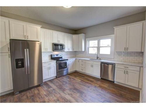 89 5th St, Cramerton, NC 28032-1509