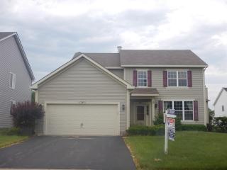 1781 Lanyon Dr, Hanover Park, IL 60103-2322