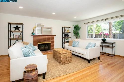 1200 Babel Ln, Concord CA  94518-1650 exterior