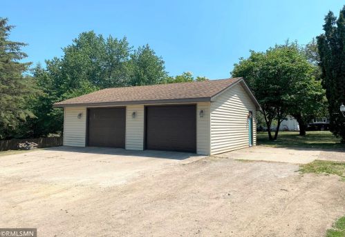 840 1st St, Dassel, MN 55325-1038