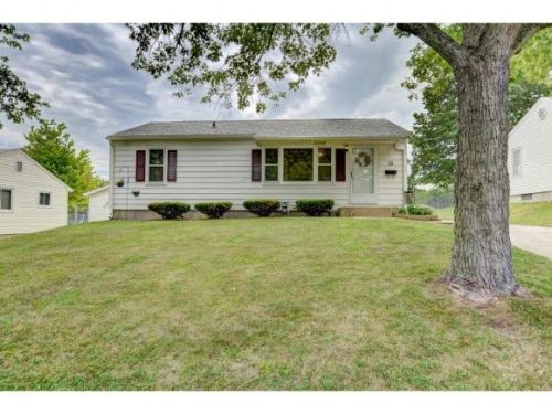 10 4th Dr, Decatur, IL 62521-5263