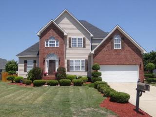 2720 Franciscan Dr, Fayetteville, NC 28306-4632