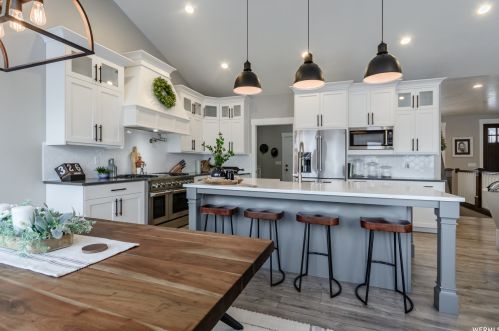 288 200, Wellsville UT 84339-9703 exterior