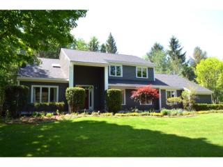 130 Deer Run Dr, Shelburne VT  05482-7653 exterior