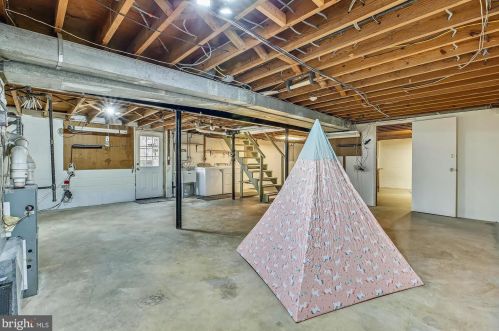 10612 Tenbrook Dr, Silver Spring MD 20901-1030 exterior