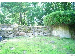 31 Lexington Ave, Norwalk CT 06854-4310 exterior