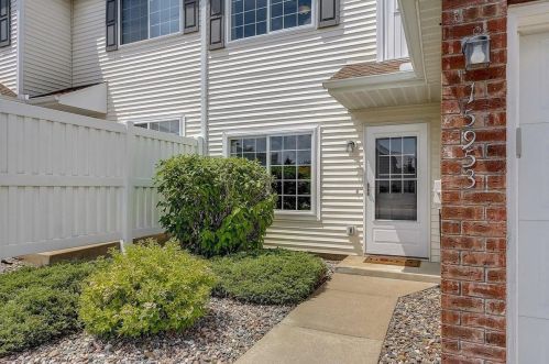 15953 Finch Ave, Saint Paul MN  55124-5811 exterior