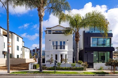 206 2nd St, Huntington Beach, CA 92648-5104