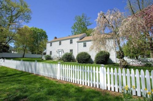 26 Spring St, Riverside CT  06878-6128 exterior