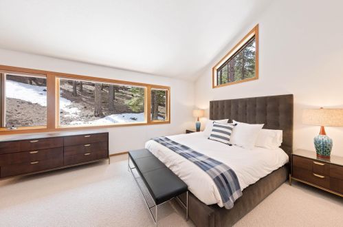 737 Conifer, Truckee CA  96161-3942 exterior