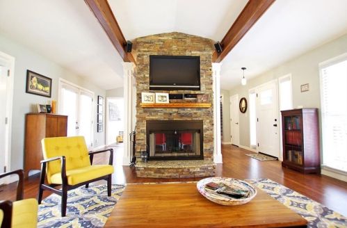 235 Hillside Dr, Atlanta GA  30342-3623 exterior