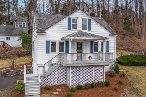 1 Bartlett Ave, Norwalk CT  06850-1914 exterior