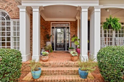 4558 Wenden Ln, Marietta, GA 30062-5695