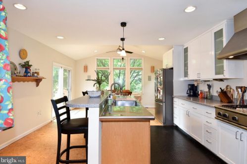 6246 22nd Rd, Arlington, VA 22205-2008