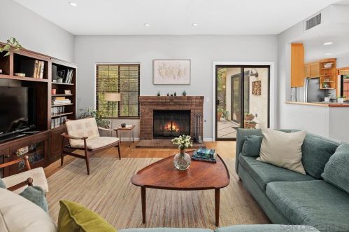 2206 Summerhill Dr, Encinitas, CA 92024-5443