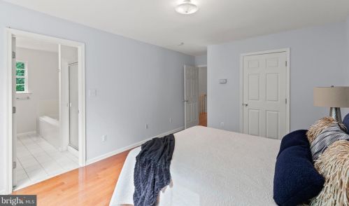 5 Garfield Way, Princeton NJ  08540-1669 exterior