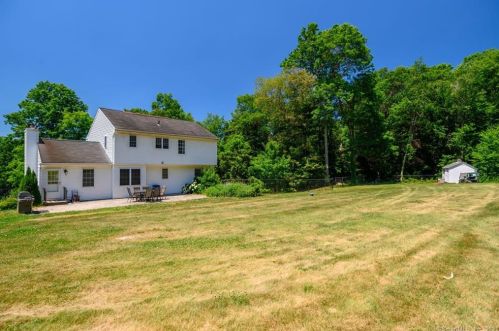 30 Philo Curtis Rd, Sandy Hook, CT 06482-1222