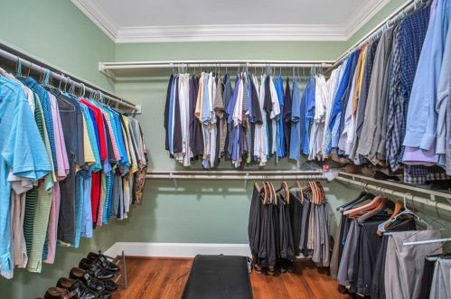 453 Manor Ridge Dr, Atlanta GA  30305-3509 exterior