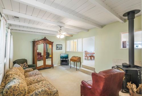 20634 Black Rd, Los Gatos, CA 95033-9512